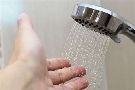 לחץ מים נמוך במקלחת